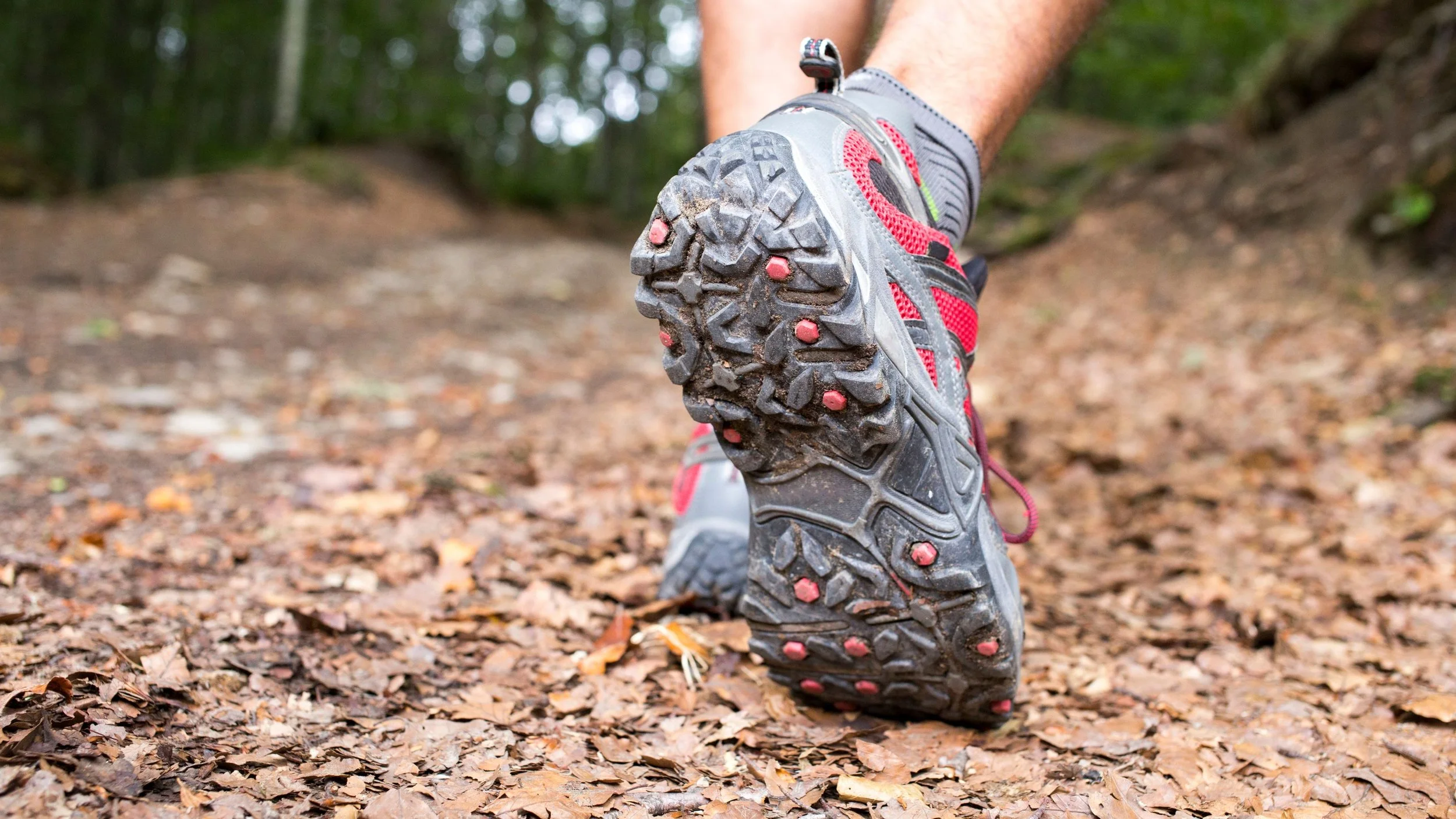 New runner 2025 hiking sneakers